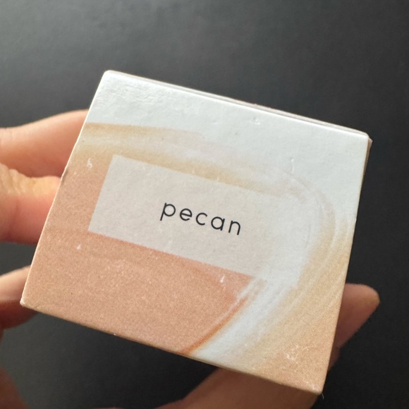 Laura Geller Filter First Luminous Foundation 30ml - Pecan - Picture 5 of 10